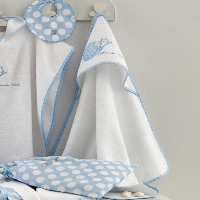 Махровое полотенце-треугольник с вышивкой Lumachina от Blumarine Baby