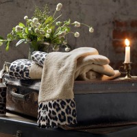 Набор махровых полотенец со стразами Leopard Tivolyo Home