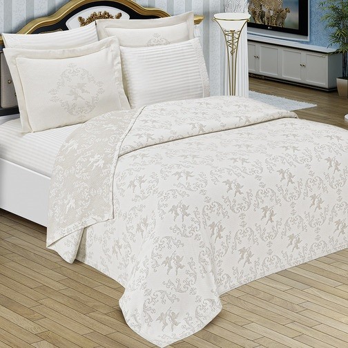 Комплект постельного белья с покрывалом Angel молочного цвета от Maison Dor